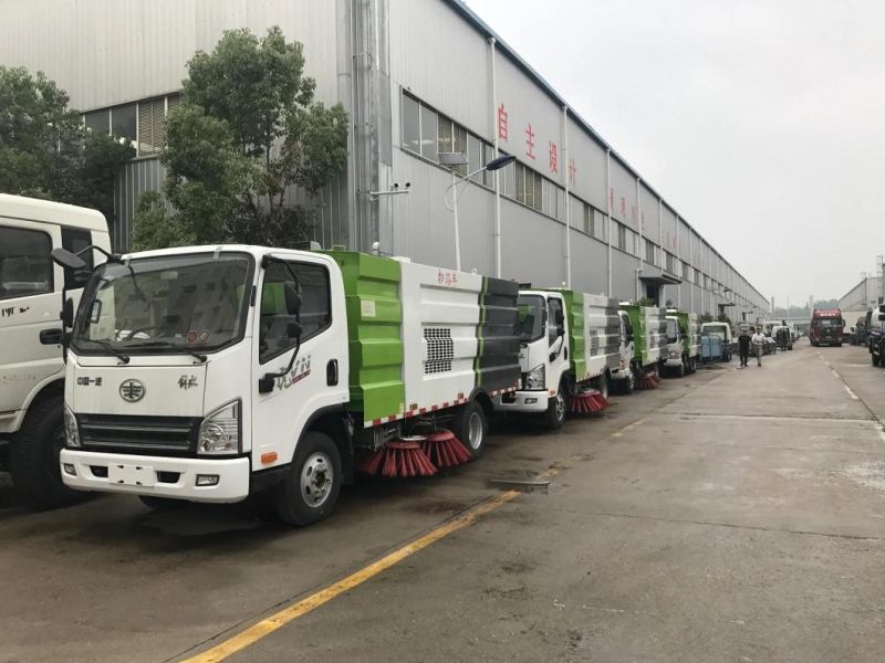 High Pressure Dongfeng 4X2 Road Washing / Sweeping Truck Vacuum Road Sweeper Truck