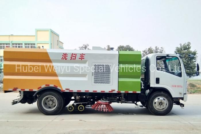 Isuzu 700p 4*2 190HP Multifunctional Sweeper and Washer Cleaner 5tons Self Dump Road Washing and Sweeping Truck