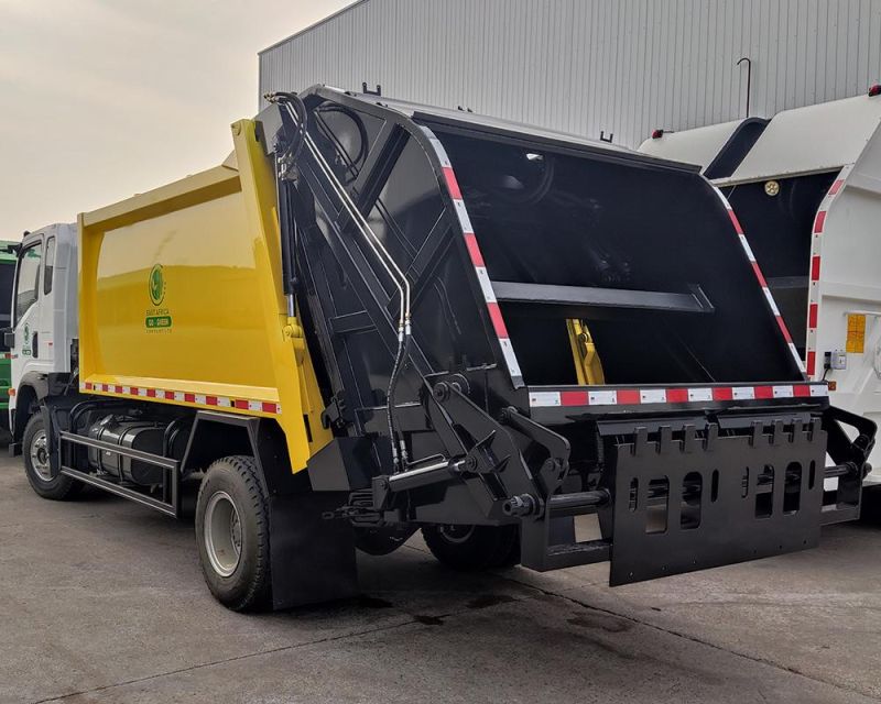 4X2 Garbage Collection Vehicle Compressed Garbage Rear Loader Truck