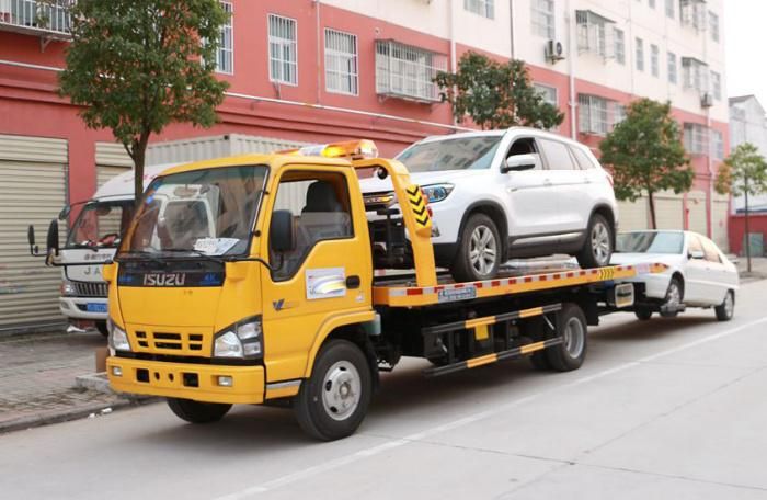 Japanese Isuzu Tow Wrecker Recovery Truck with 5.6m Platform Road Rescue Flatbed Towing Truck
