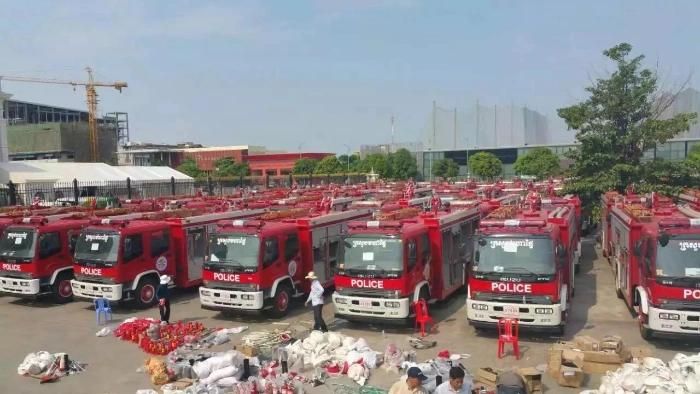 Factory Direct Sale 2000L-3000liters Small Water Fire Engine Vehicle 2-3cbm 2t 3t Fire Fighting Truck to Cambodia