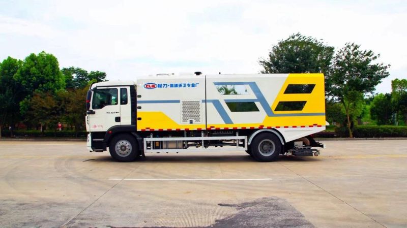 China Is High-End Deep Cleaning Vehicle Trash Truck 7 Cbm Water Tank 9 Cbm HOWO