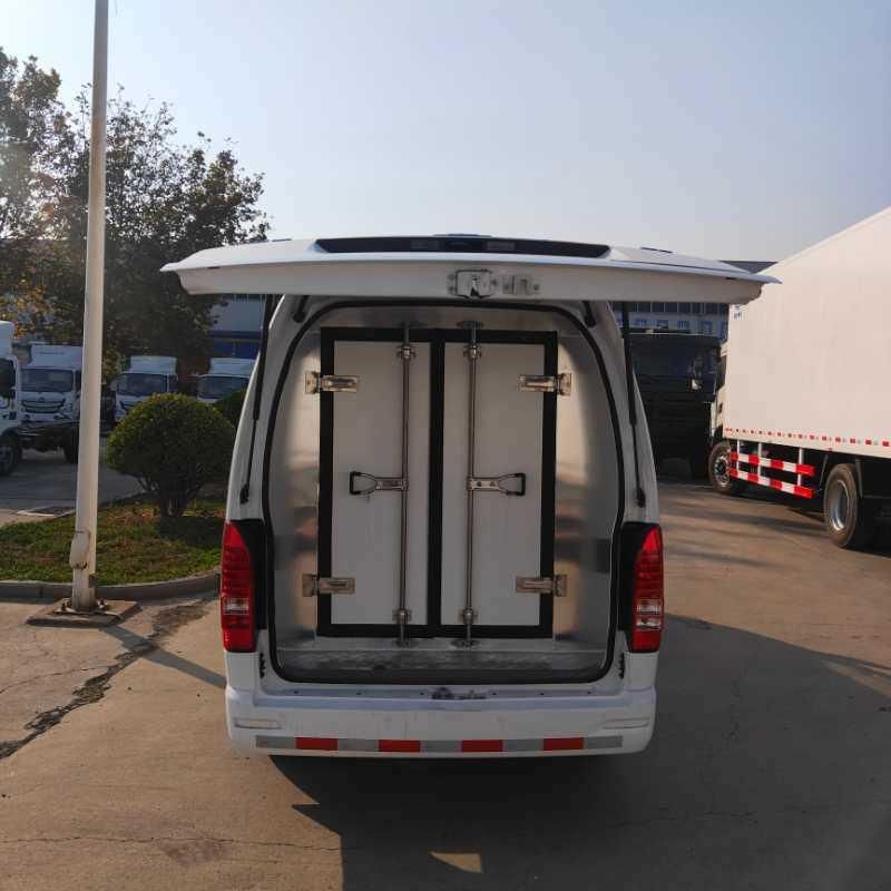 Geely 4X2 5 Cbm New Energy Electric Refrigerated Box Truck for Sale
