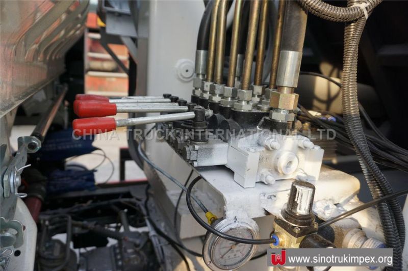 8m3 Sinotruk HOWO Rear Load Refuse Garbage Compactor Truck