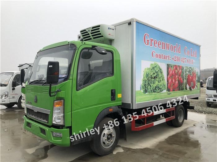 Right Hand Drive Sinotruk HOWO 4X2 4tons Vegetable Transport Cooling Van Box Truck 5tons Refrigerated Van Truck