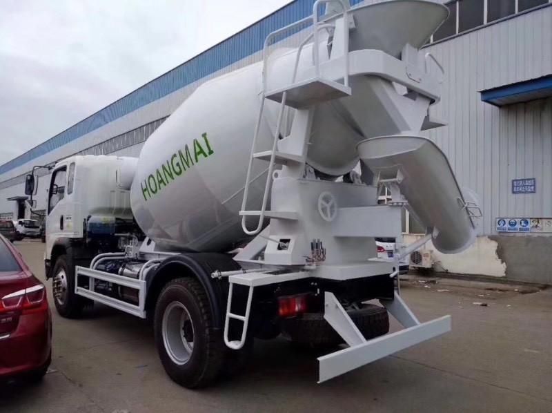 HOWO 4X2 Type 3m3 4m3 5m3 6m3 Concrete Mixer Truck Weight