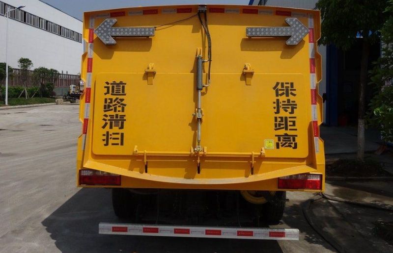 Dongfeng 8cbm Road Sweeper Truck Pavement Sweepers Truck with 4 Brushes