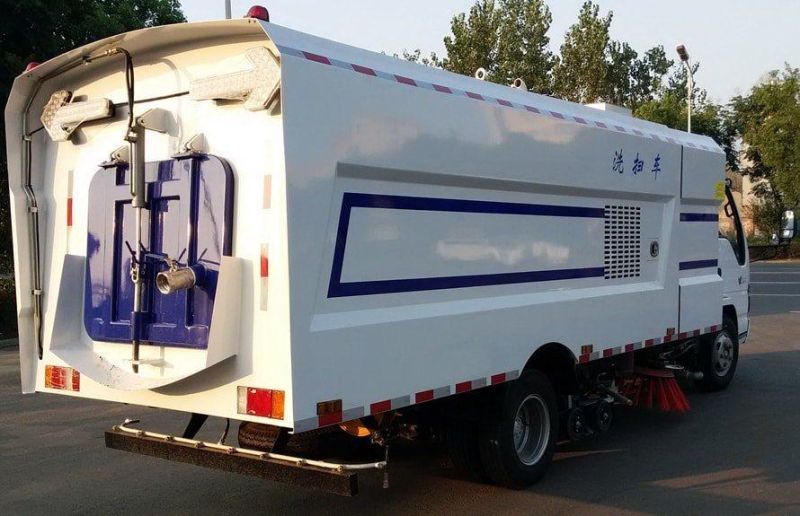 Isuzu 4*2 Road Washing and Sweeper Truck Mobile Cleaning Tanker Vehicle with 4cbm Water and 5cbm Dust vacuum Sweeper