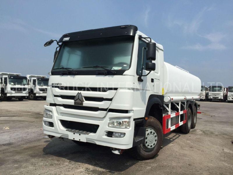 Best Selling Sinotruk Road Cleaning Truck with 10000L Water Tank, Spraying Water Truck