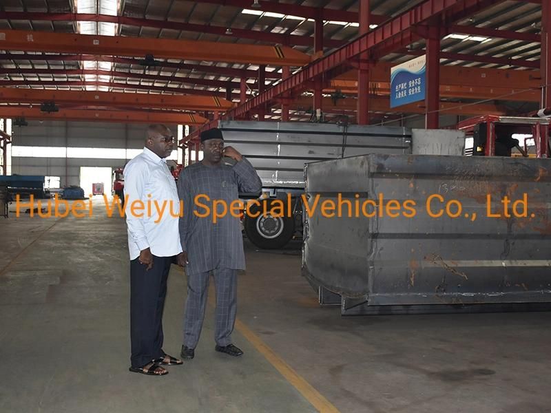 Sinotruk LHD Rhd 8000L Water Tank Fire Fighting Vehicle 6-Wheel HOWO 8tons Fire Engine