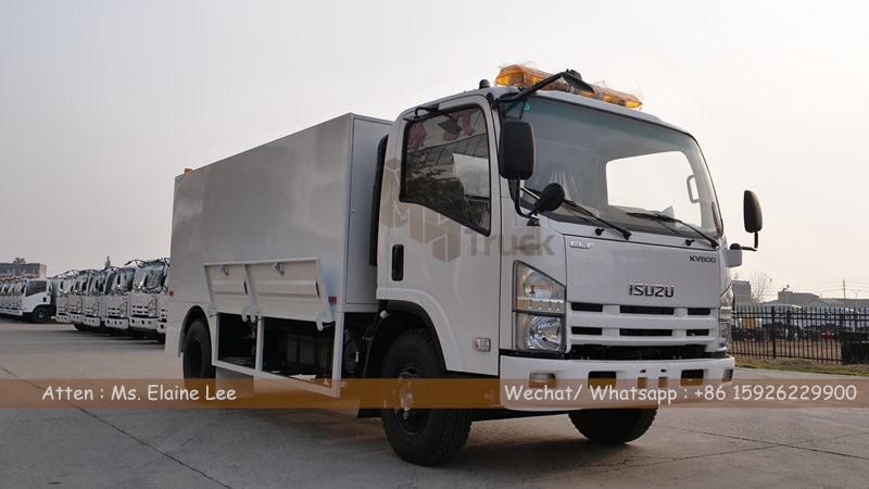 High Quality Isuzu 7cbm for Two Kinds Oil Mobile Fuel Truck with Filling Machine for Southeast Asian Market