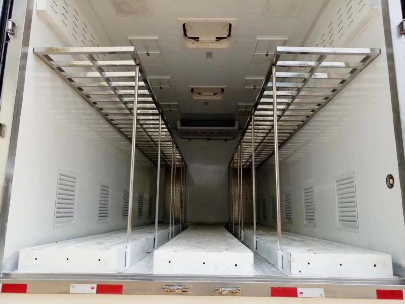 Sinotruk HOWO 4X2 5tons 10tons Livestock Transport Refrigerator Truck for Sale