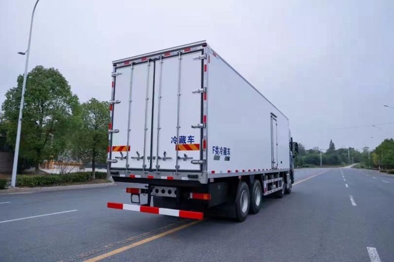 Dongfeng Tianlong 8*4 Diesel Fuel Type Refrigerator Van Truck