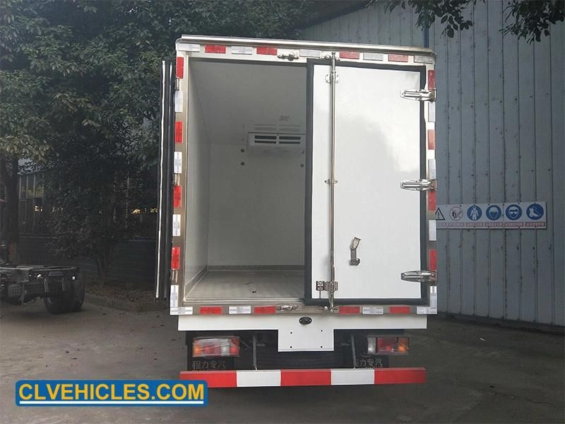 Isuzu N Series Four Doors 4ton Cooler Refrigerator Truck