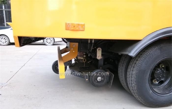 Isuzu 7cbm Diesel Road Sweeper and Vacuum Cleaner Truck for Dust Suction