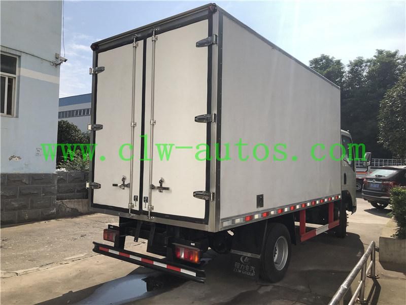 HOWO 4X2 Rhd Freezer Refrigerator Van Truck for Meat and Fish Transport