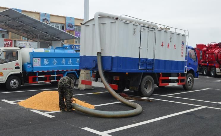 4X2 Bulk Cement Transporters Bulk Feed Truck Paddy Wheat Truck