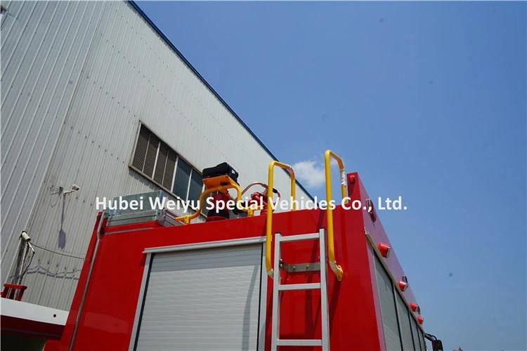 Diesel Engine 6 Wheel Dongfeng 6000kg Water Fire Brigade Truck 6tons Water Tank Fire Truck