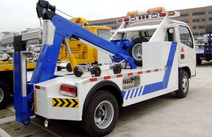 Dongfeng Mini Wheel Lifting Rollback Trucks Integrated Tow and Crane Wrecker Road Rescue Towing Truck