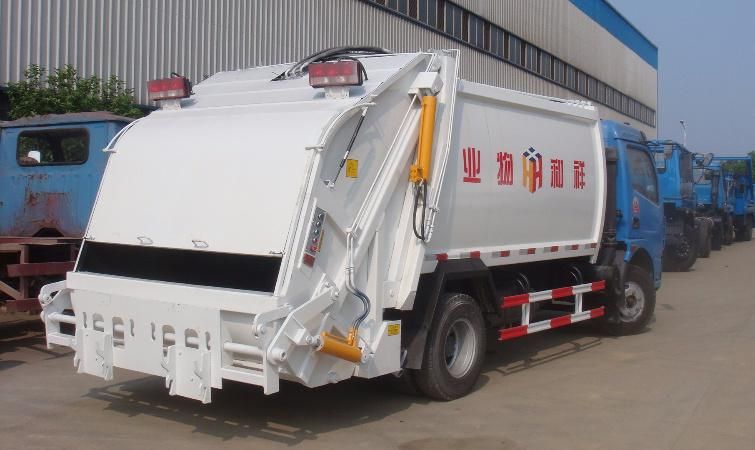 Waste Collection Compressed Refuse Truck Dongfeng 6cbm 7cbm Rear Garbage Compactor Truck